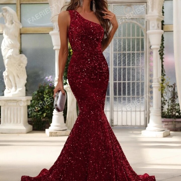 Formal Dress - Picture 1 of 5